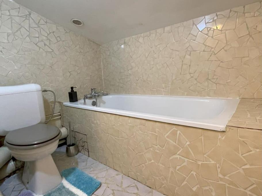 Maison De Charme 95m2 A Saint-denis Pleyel, 4 Chambres, Terrasse, Calme, Proche Paris Et Stade De France *