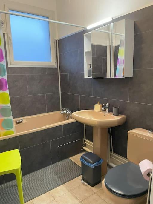 Apartment Maison De Charme 95m2 A Saint-denis Pleyel, 4 Chambres, Terrasse, Calme, Proche Paris Et Stade De France